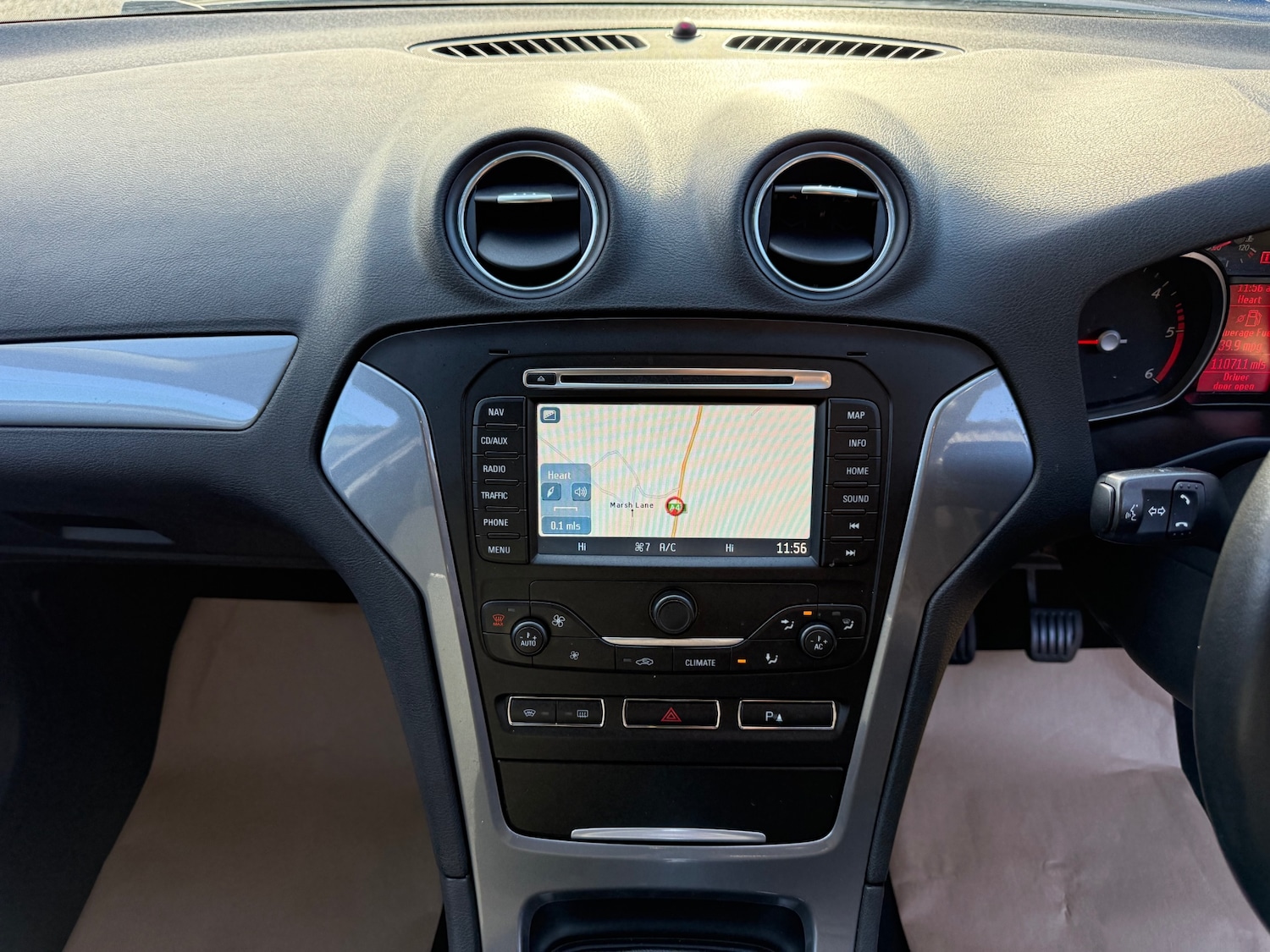 Used Ford Mondeo 2013 for sale - 76352697: Photo 16