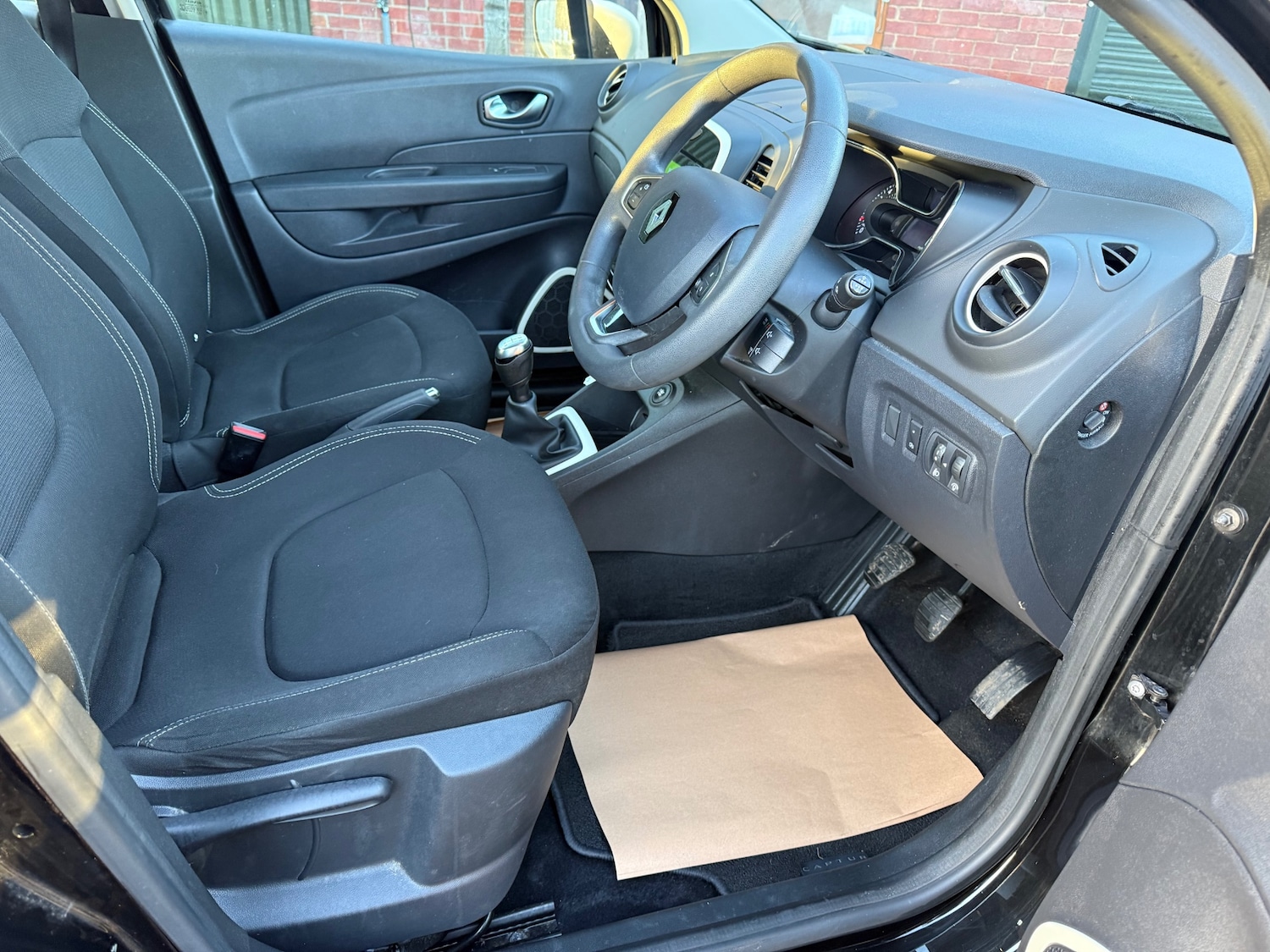 Used Renault Captur 2018 for sale - 76778335: Photo 18