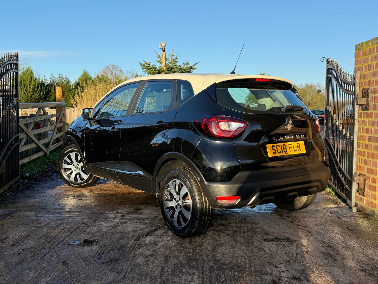 Used Renault Captur 2018 for sale - 76778335: Photo 5