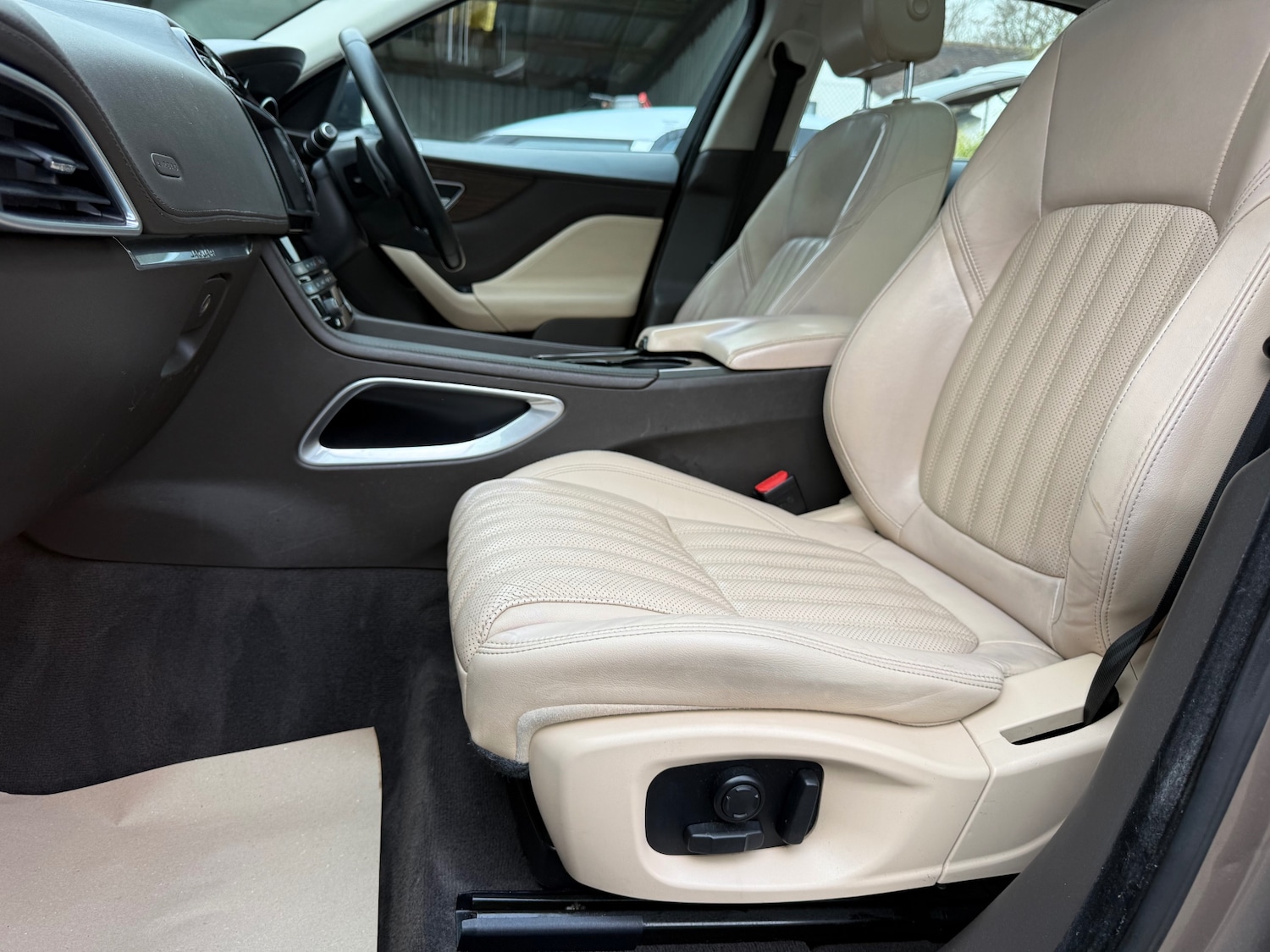 Used Jaguar F-Pace 2016 for sale - 77806946: Photo 11