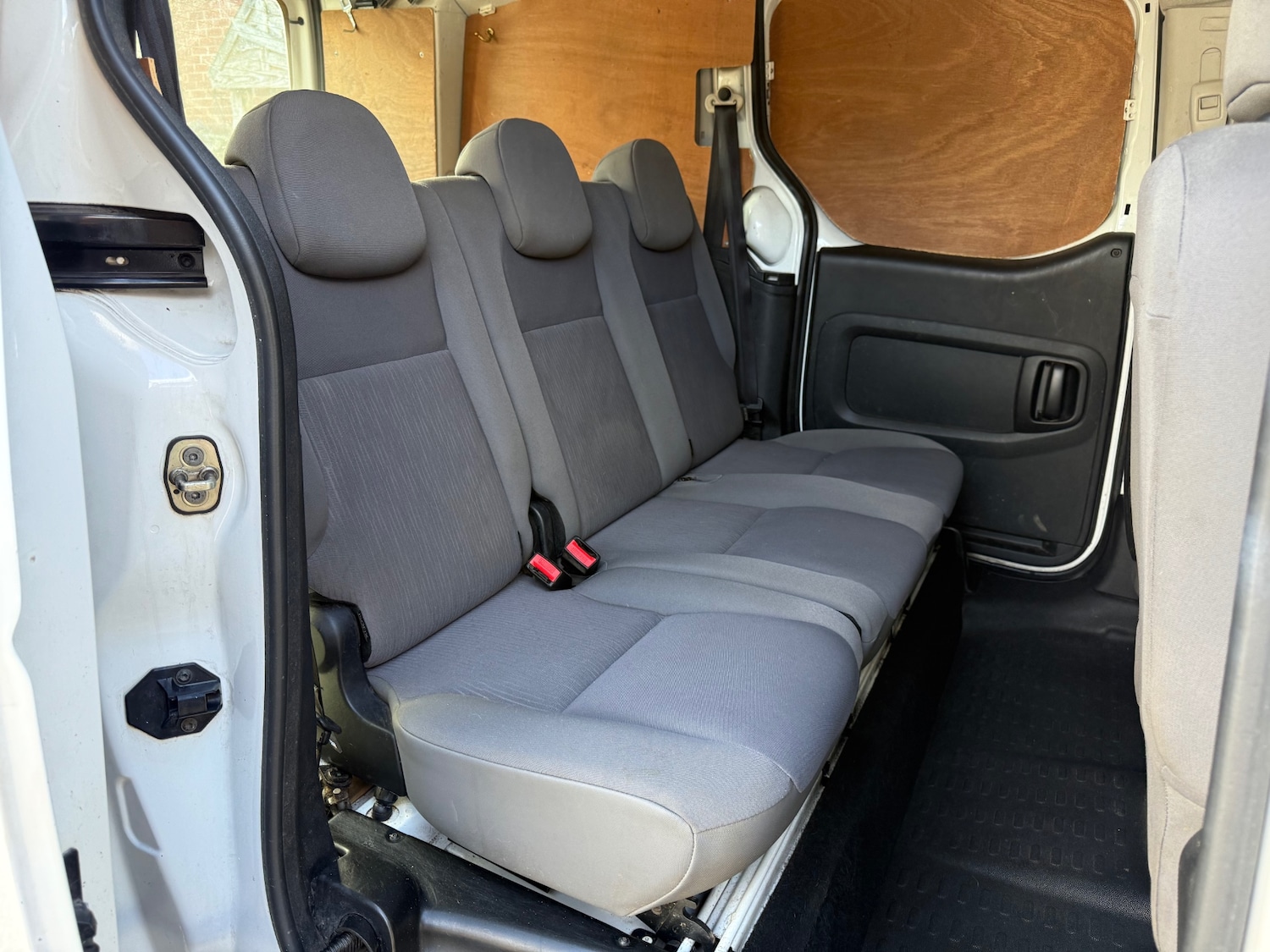 Used Peugeot Partner 2016 for sale - 76392409: Photo 11