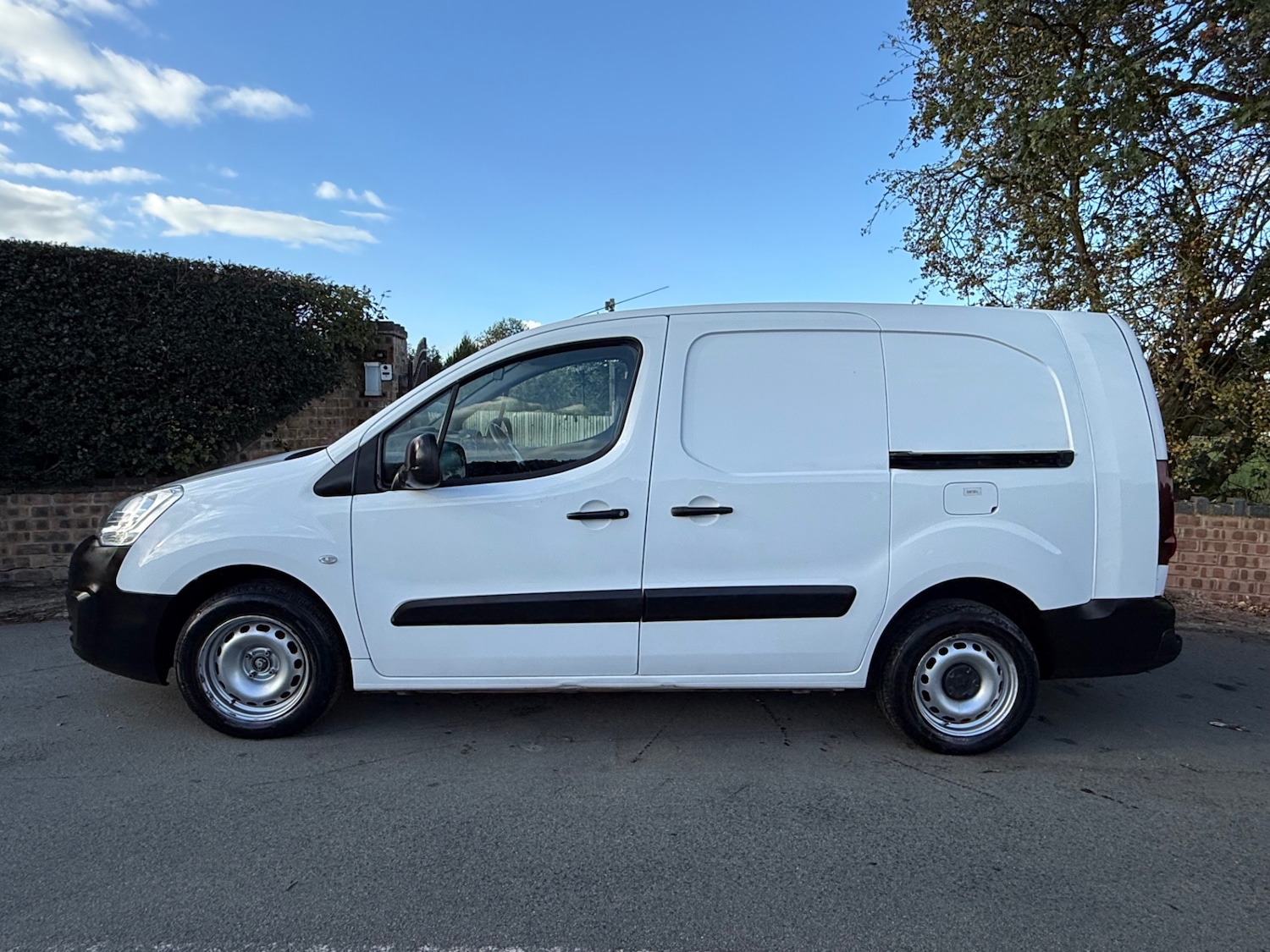 Used Peugeot Partner 2016 for sale - 76392409: Photo 7