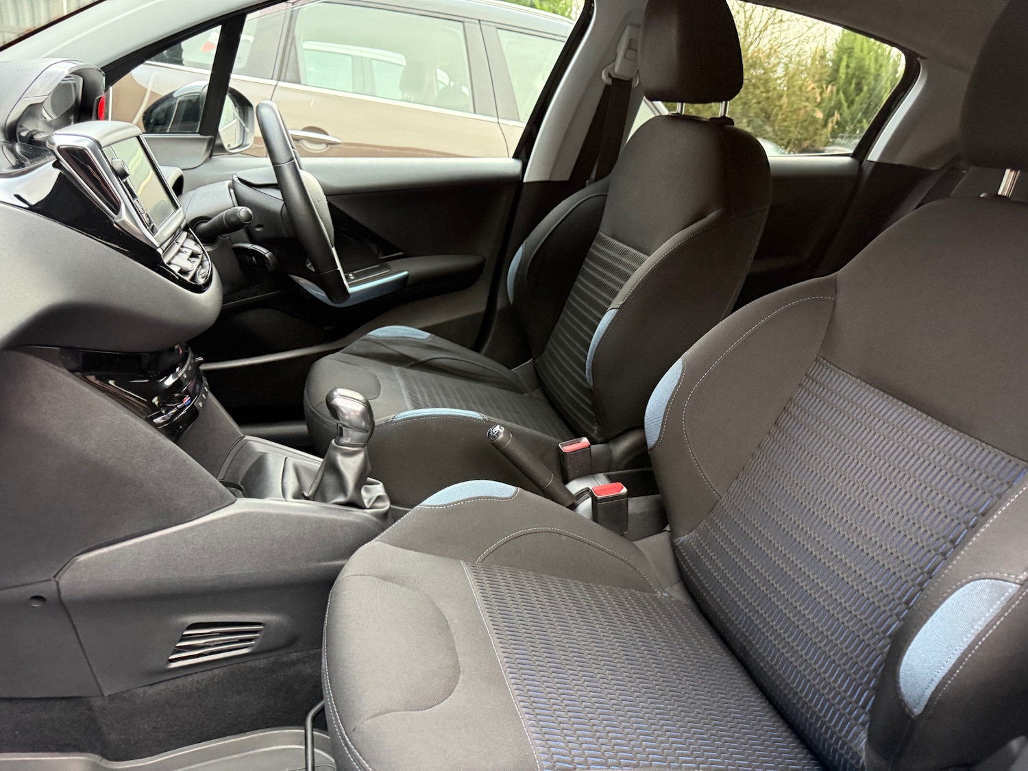 Used Peugeot 208 2013 for sale - 77234511: Photo 17