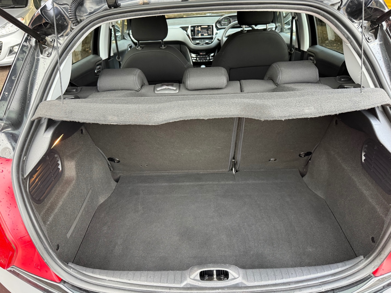 Used Peugeot 208 2013 for sale - 77234511: Photo 19