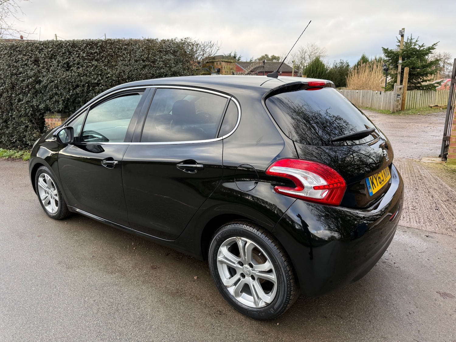 Used Peugeot 208 2013 for sale - 77234511: Photo 8