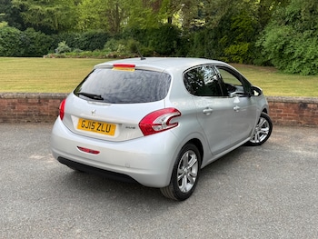 Used Peugeot 208 2015 for sale - 78456326: Photo