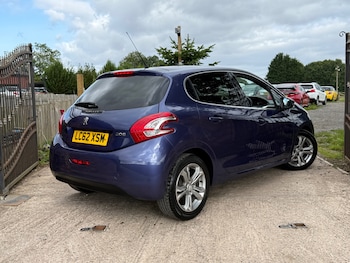 Used Peugeot 208 2013 for sale - 75535638: Photo