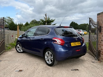 Used Peugeot 208 2013 for sale - 75535638: Photo