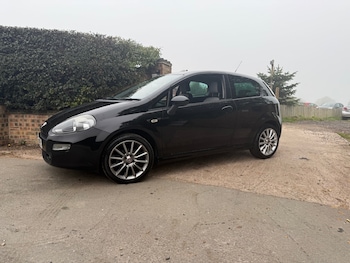 Used Fiat Punto 2013 for sale - 76249289: Photo