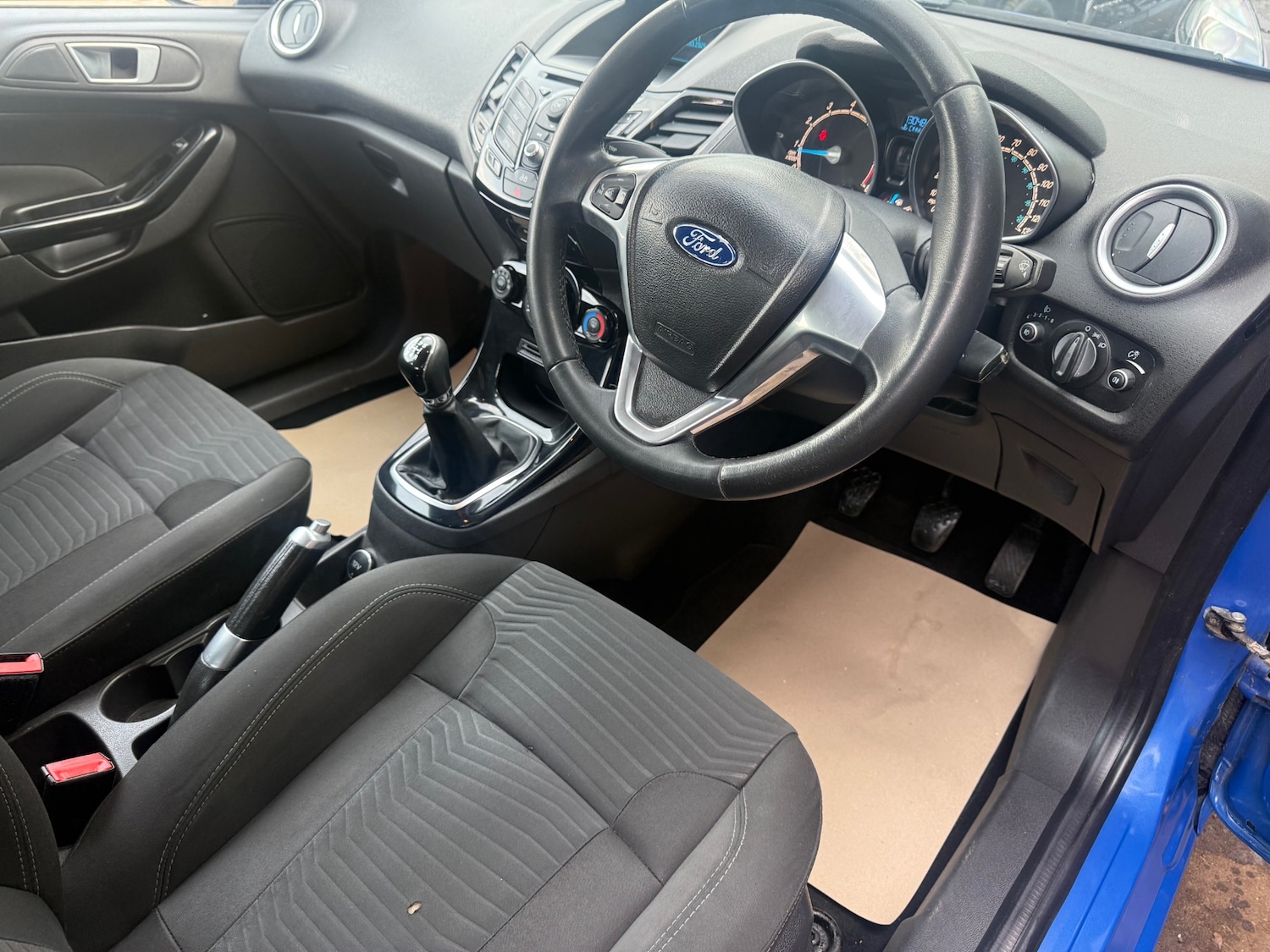 Used Ford Fiesta 2013 for sale - 78099047: Photo 5