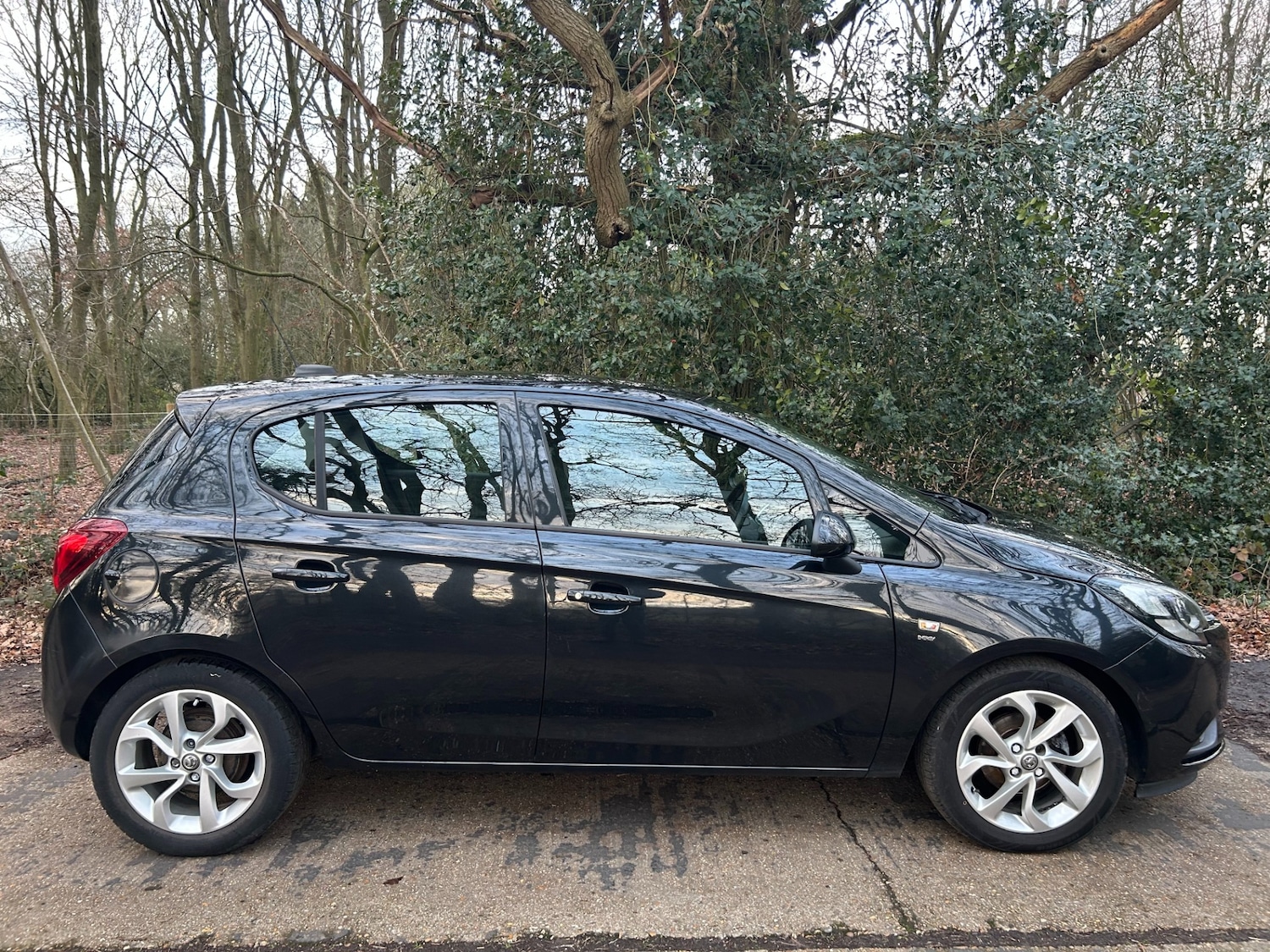 Used Vauxhall Corsa 2016 for sale - 77113348: Photo 2