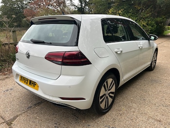 Used Volkswagen Golf 2019 for sale - 75962881: Photo