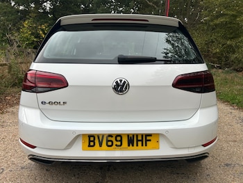 Used Volkswagen Golf 2019 for sale - 75962881: Photo