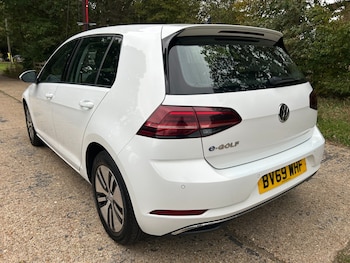 Used Volkswagen Golf 2019 for sale - 75962881: Photo