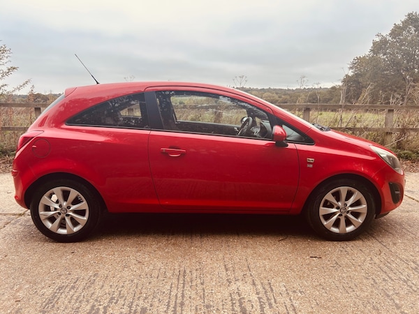 Used Vauxhall Corsa 2014 for sale - 76265745: Photo 2