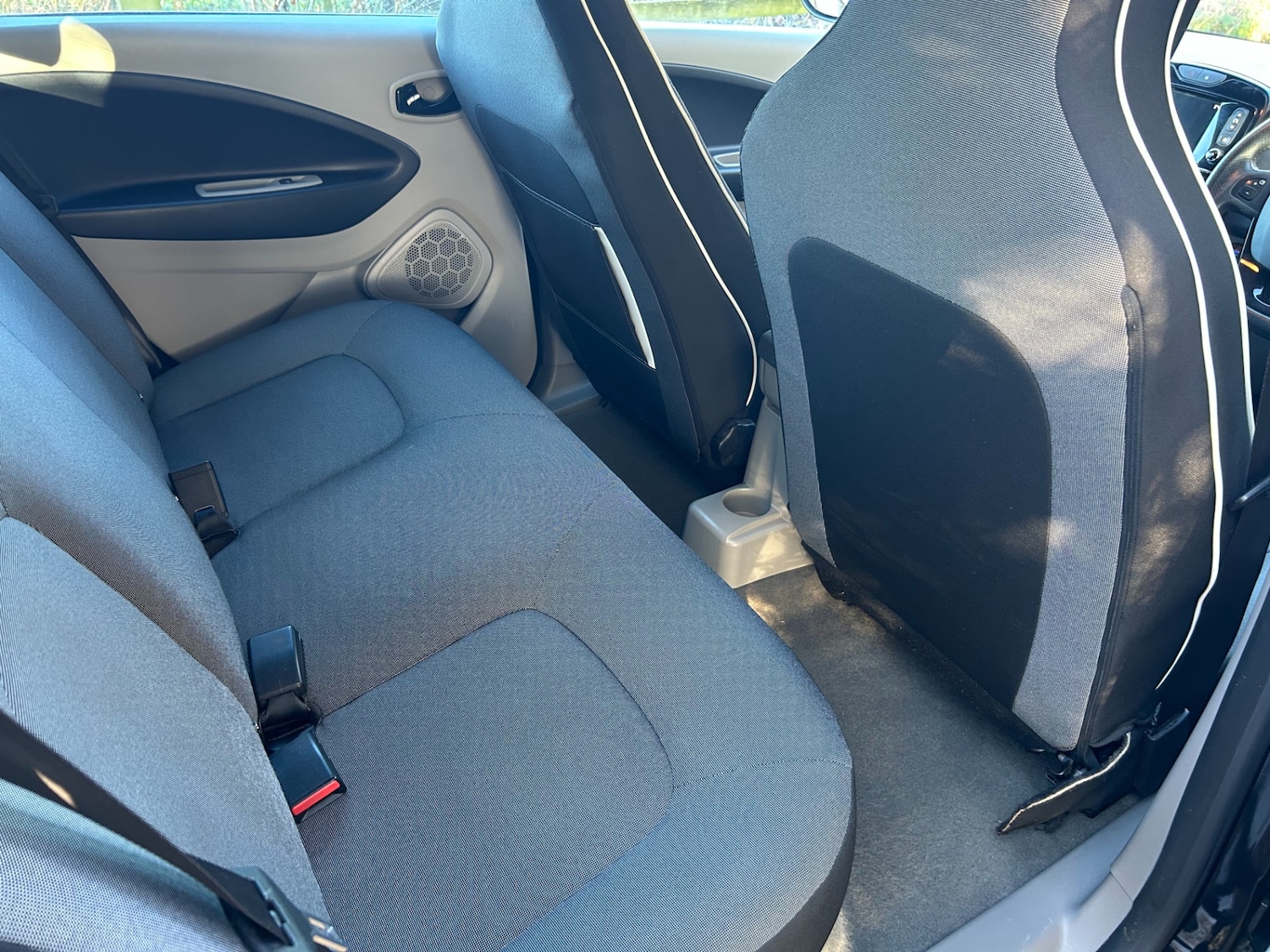 Used Renault Zoe 2013 for sale - 76799523: Photo 11