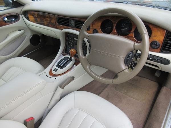 Used Jaguar XJ 2001 for sale - 75592403: Photo 15