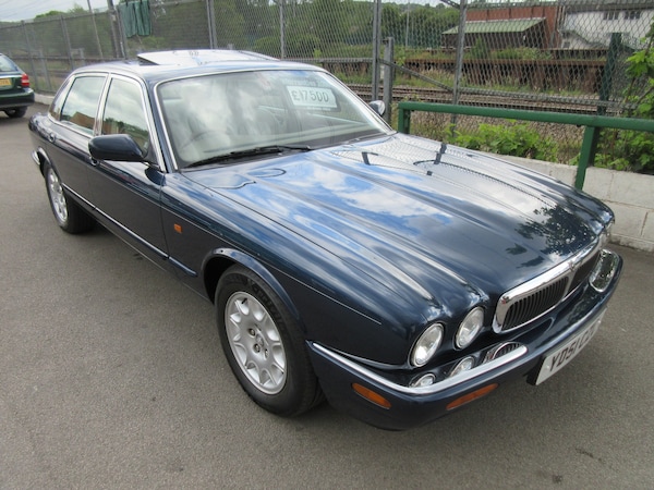 Used Jaguar XJ 2001 for sale - 75592403: Photo 4