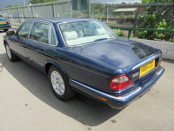 Used Jaguar XJ 2001 for sale - 75592403: Photo 9