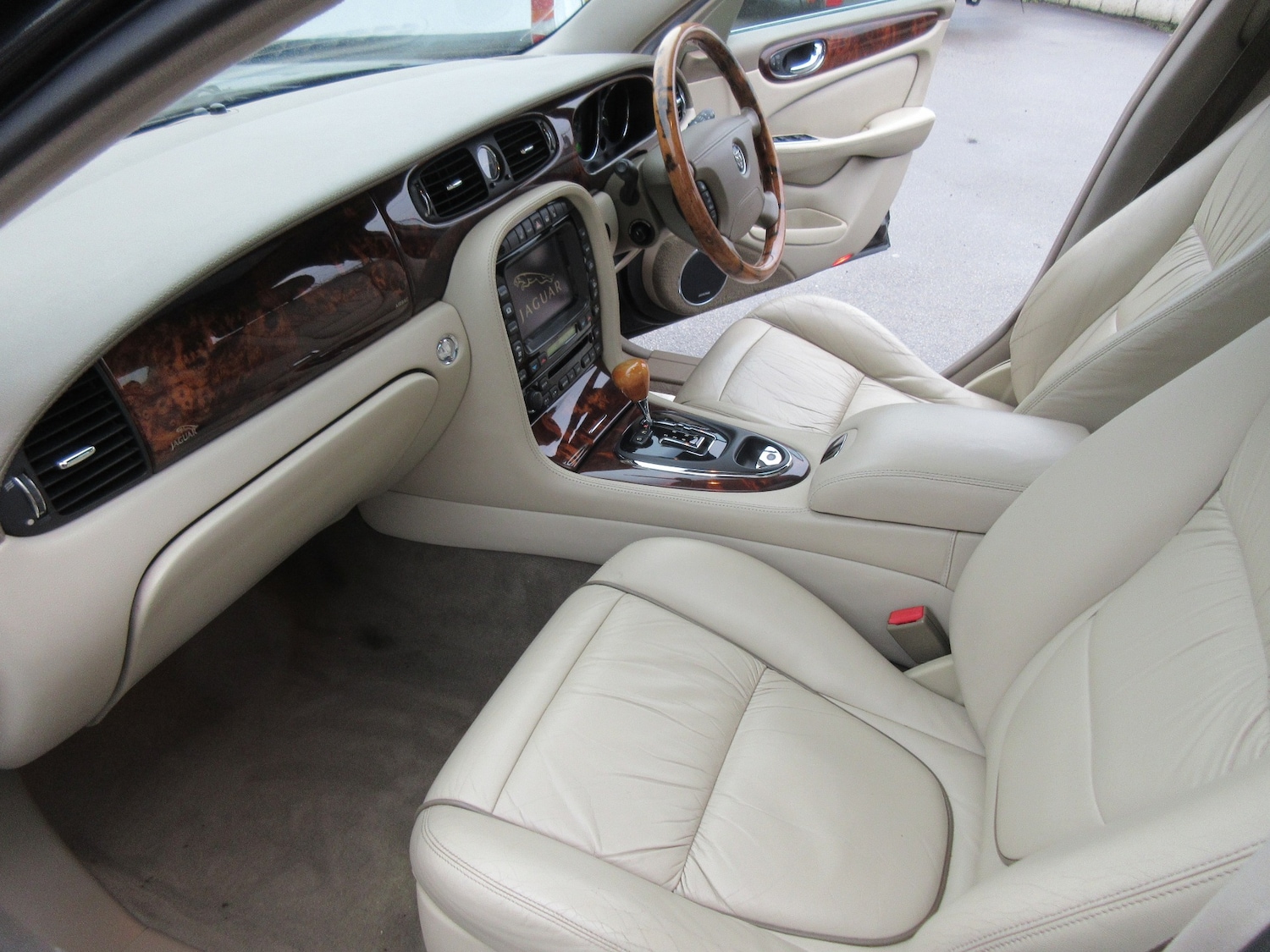 Used Jaguar XJ 2003 for sale - 78025828: Photo 11