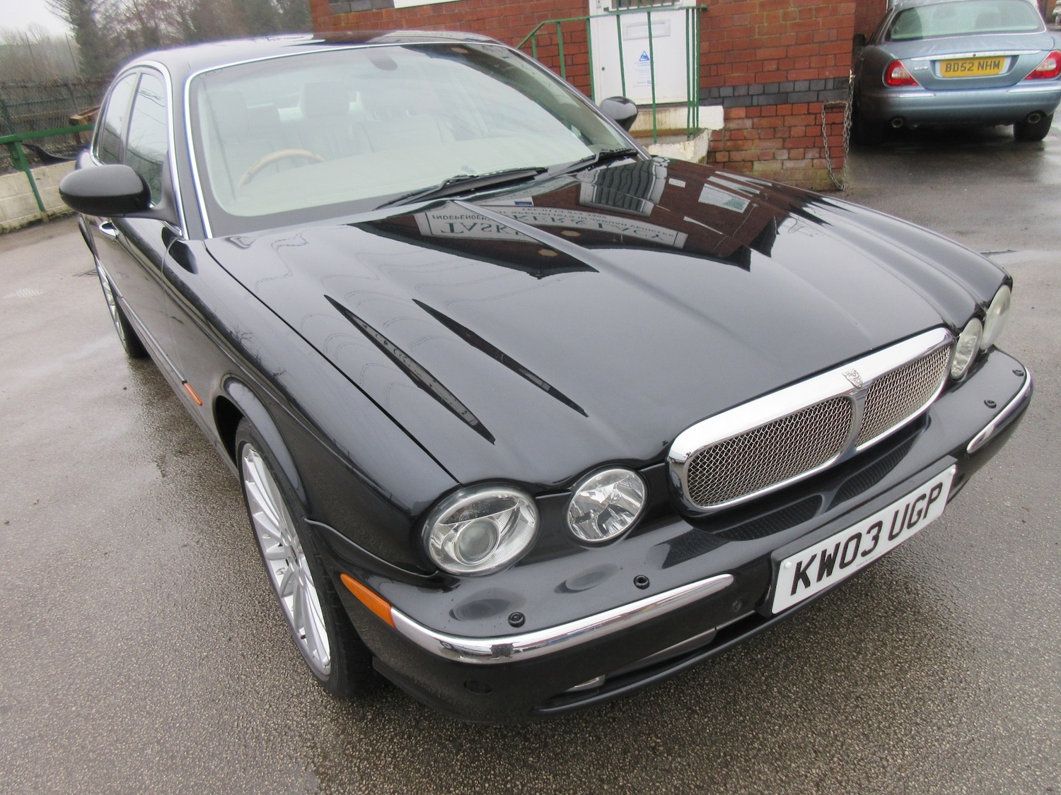 Used Jaguar XJ 2003 for sale - 78025828: Photo 4
