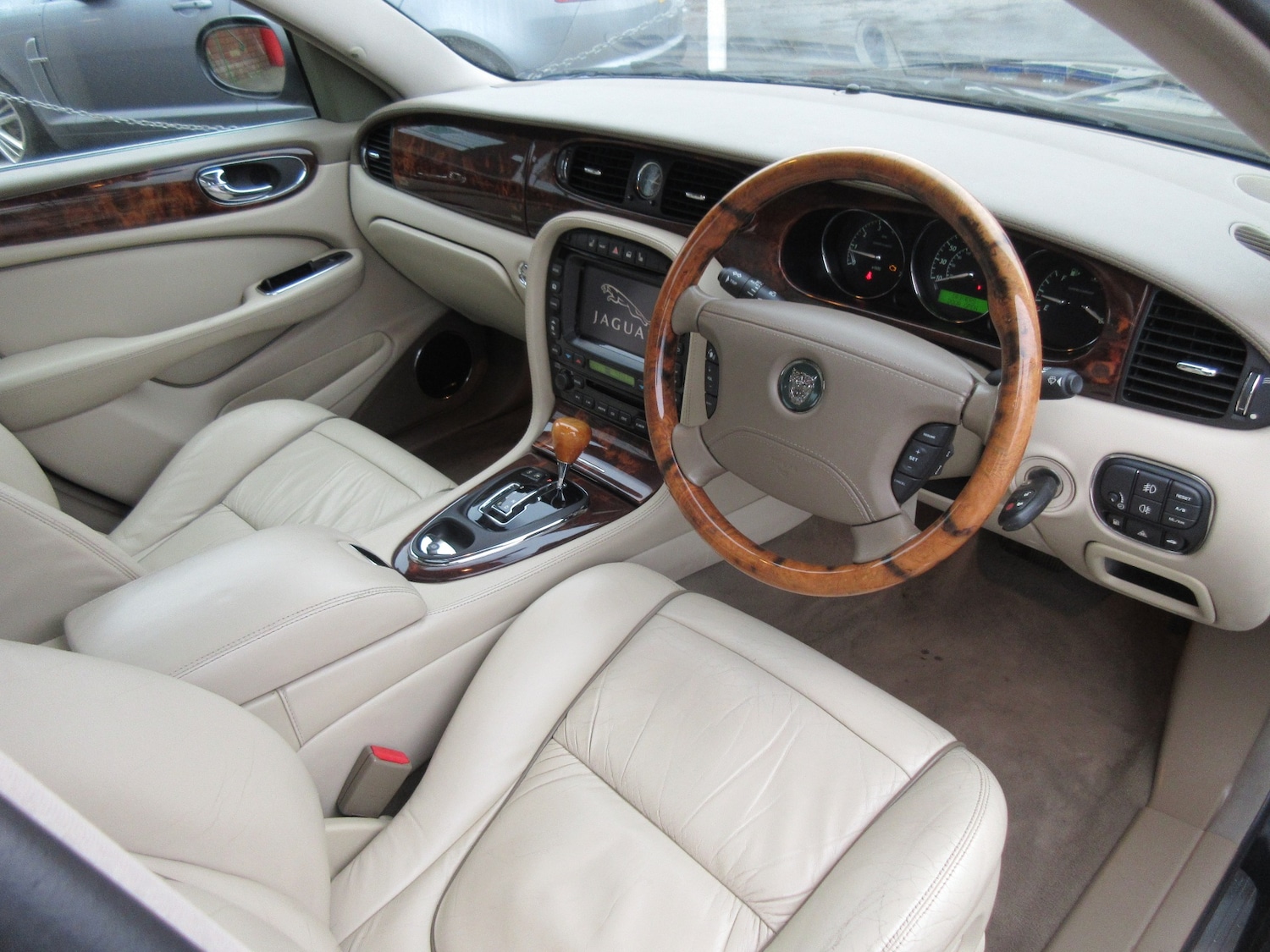 Used Jaguar XJ 2003 for sale - 78025828: Photo 6
