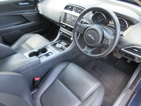 Used Jaguar XE 2015 for sale - 75131720: Photo 11
