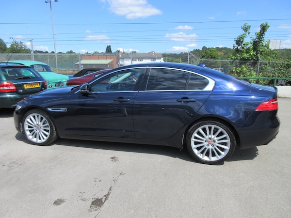 Used Jaguar XE 2015 for sale - 75131720: Photo 3