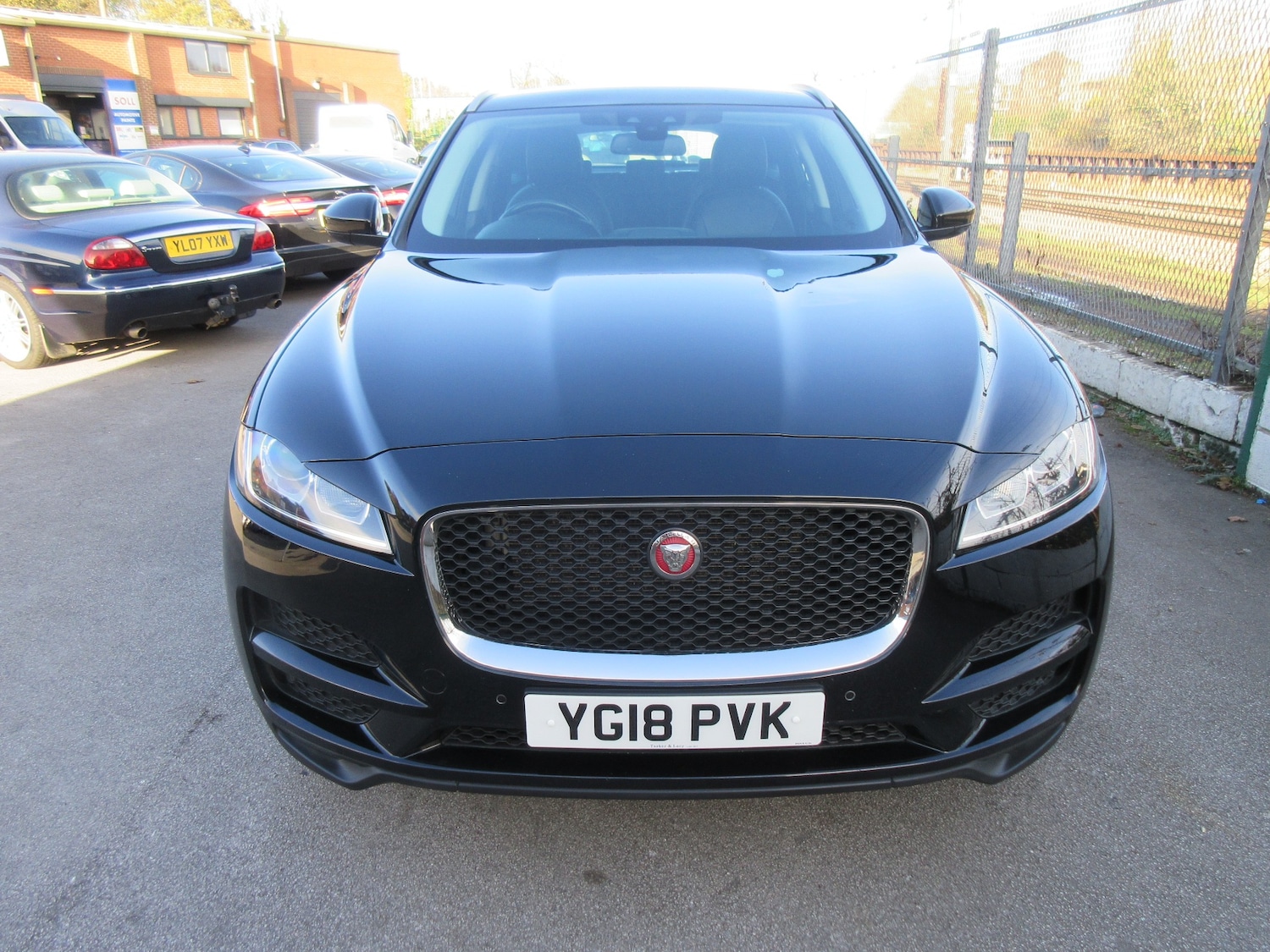 Used Jaguar F-Pace 2018 for sale - 76969435: Photo 5