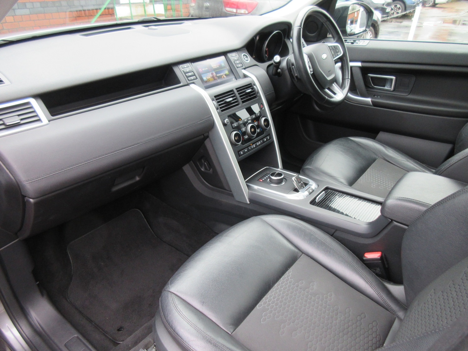 Used Land Rover Discovery Sport 2018 for sale - 77540588: Photo 13