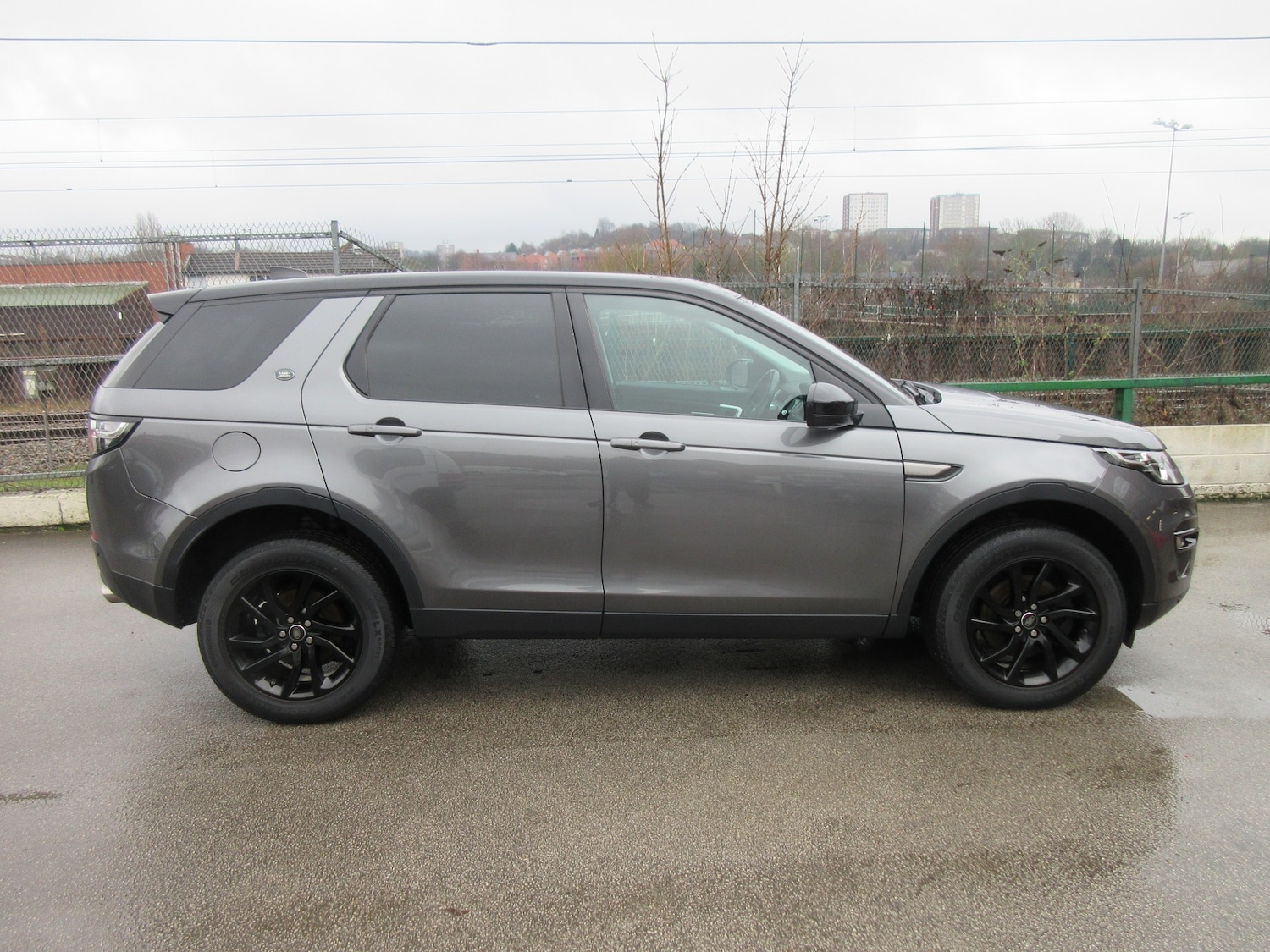 Used Land Rover Discovery Sport 2018 for sale - 77540588: Photo 2