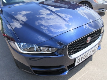Used Jaguar XE 2015 for sale - 79559102: Photo