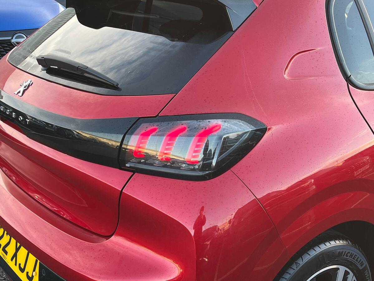 Used Peugeot 208 2022 for sale - 76905657: Photo 24