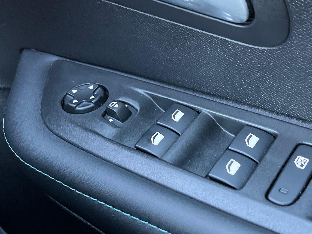 Used Peugeot 208 2022 for sale - 76905657: Photo 38