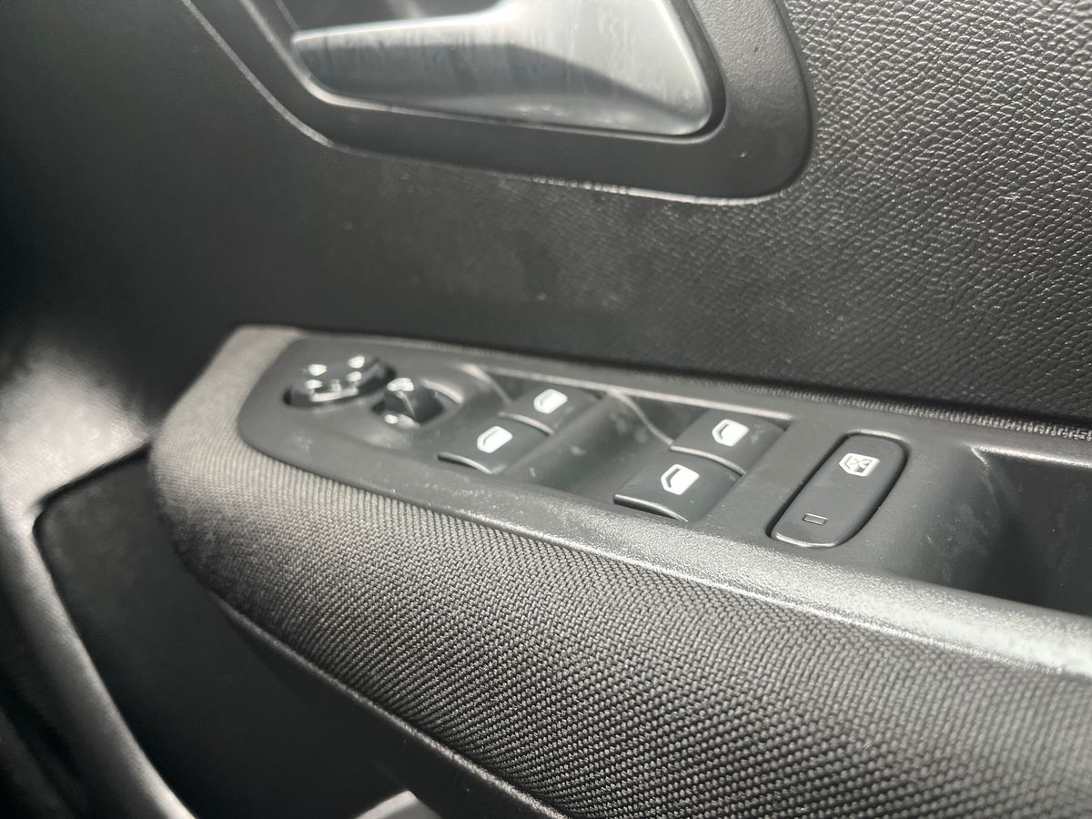 Used Peugeot 208 2023 for sale - 78012076: Photo 36