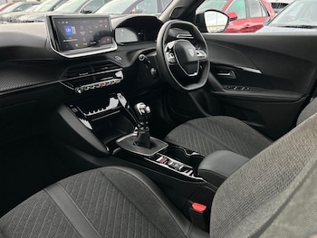 Used Peugeot 2008 2024 for sale - 76429219: Photo