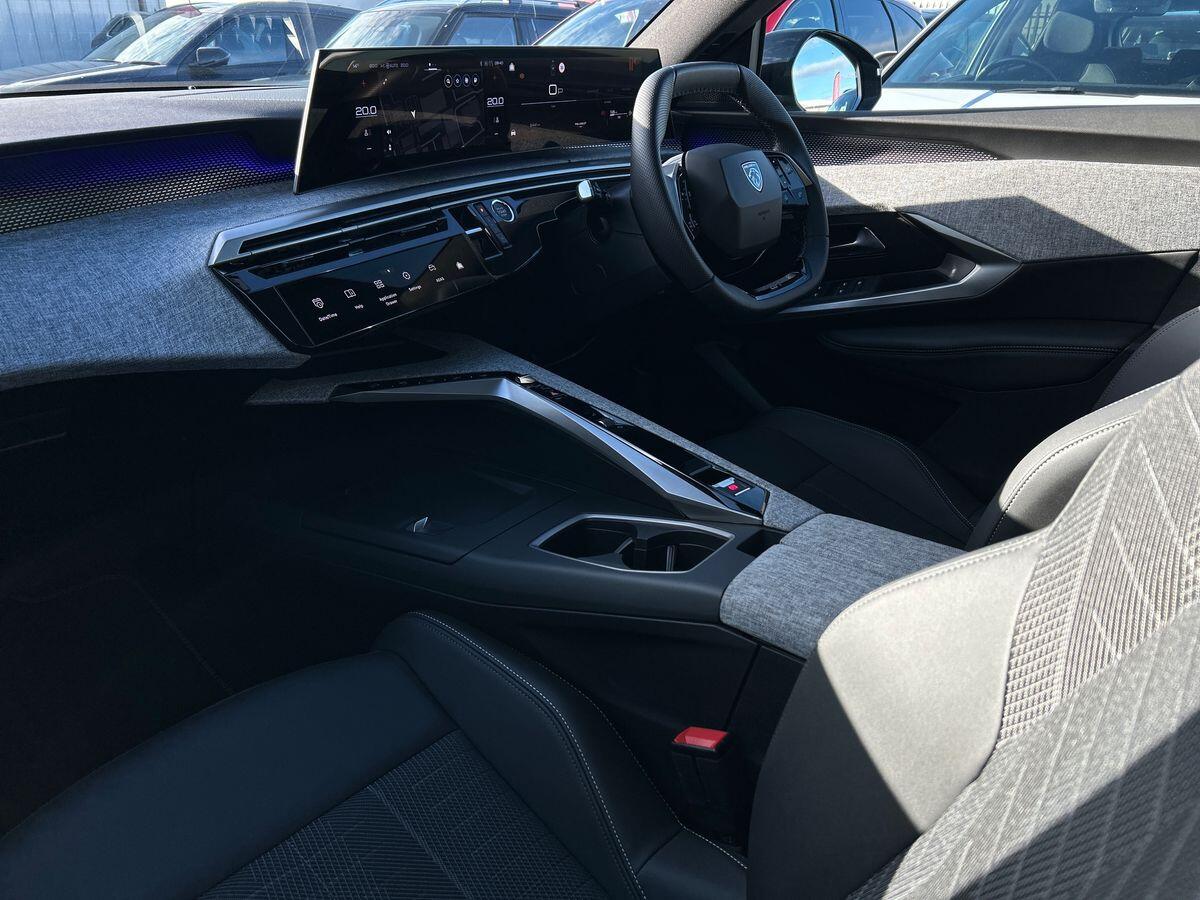 Used Peugeot 5008 2025 for sale - 76650541: Photo 2