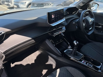 Used Peugeot 2008 2024 for sale - 78352293: Photo