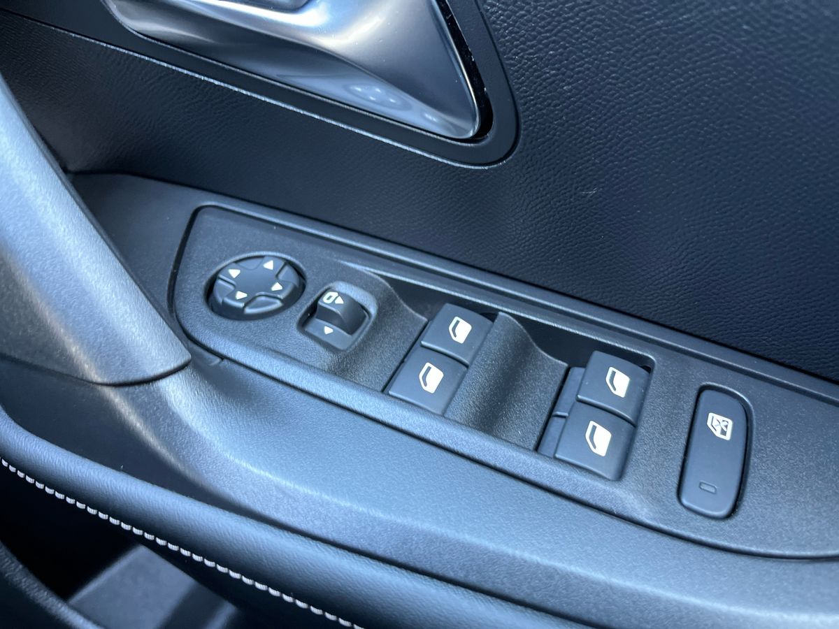 Used Peugeot 2008 2024 for sale - 77842767: Photo 37