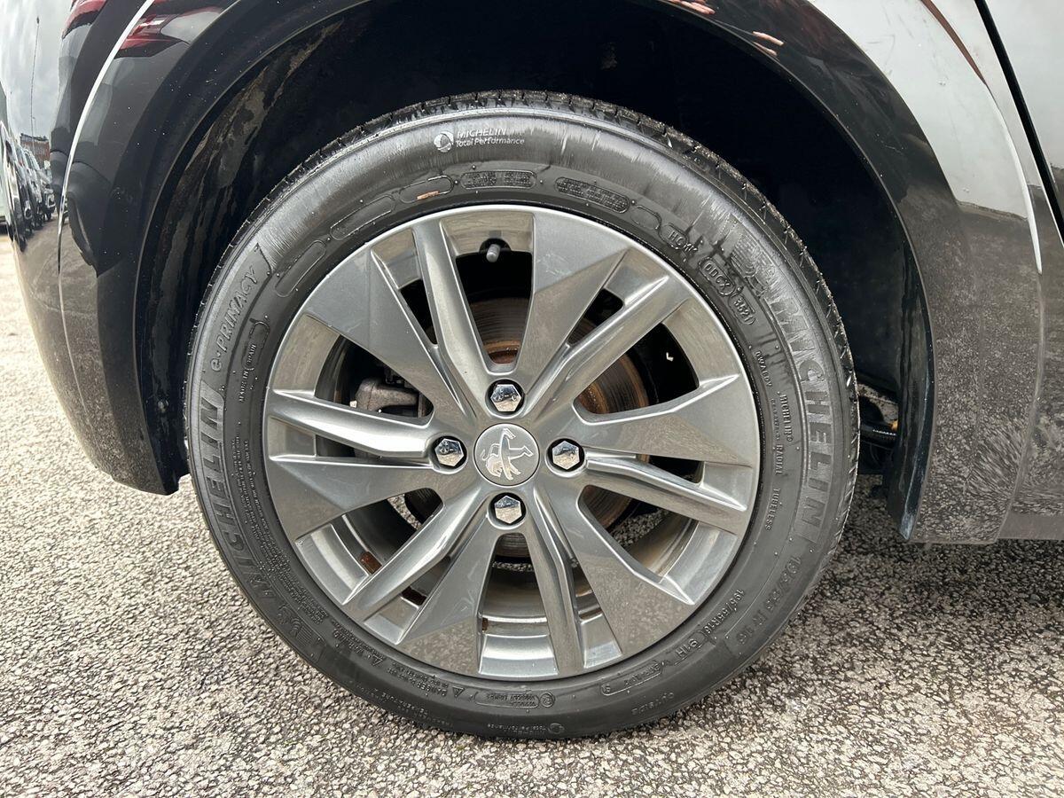 Used Peugeot E-208 2022 for sale - 77458808: Photo 13