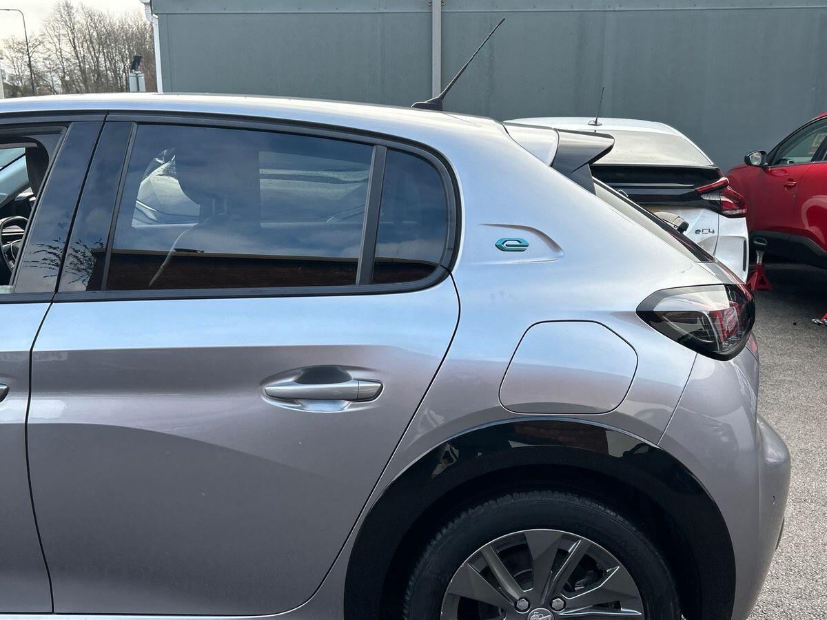 Used Peugeot E-208 2022 for sale - 77458876: Photo 41