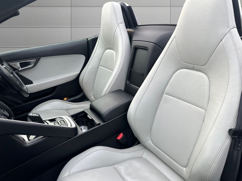 Used Jaguar F-Type 2014 for sale - 77634579: Photo 17