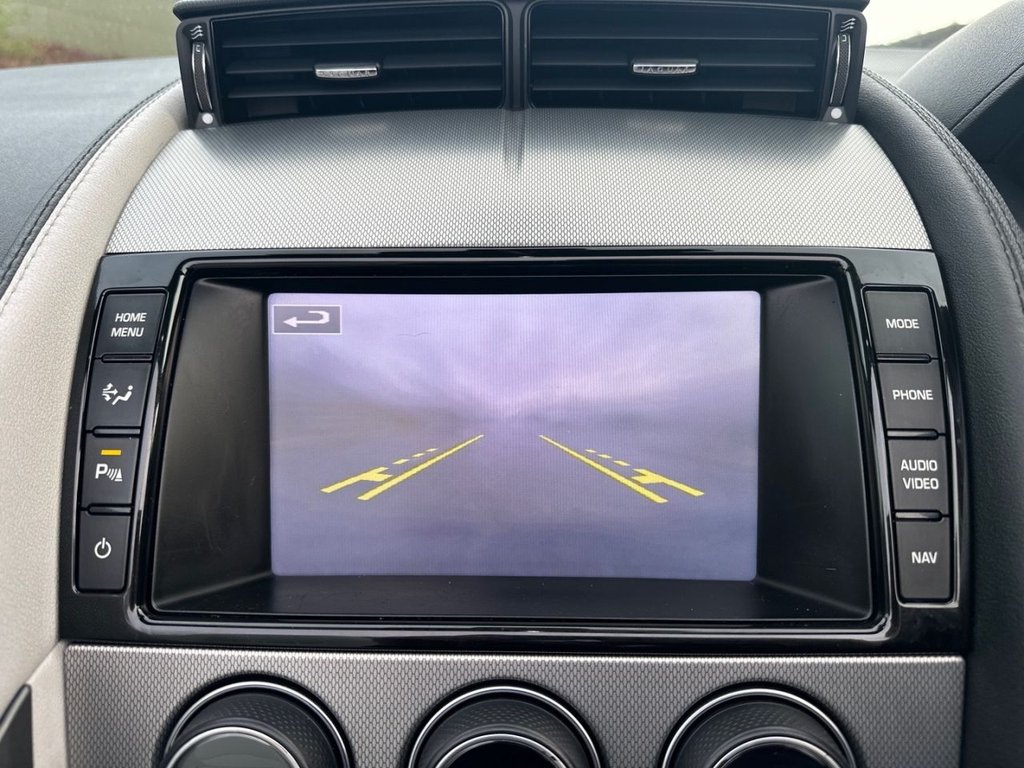 Used Jaguar F-Type 2014 for sale - 77634579: Photo 25