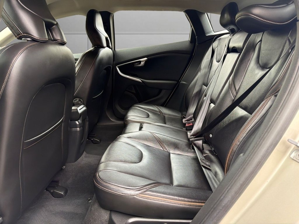 Used Volvo V40 2017 for sale - 78213010: Photo 14