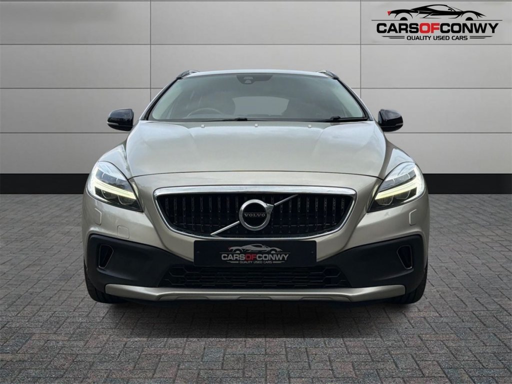 Used Volvo V40 2017 for sale - 78213010: Photo 2