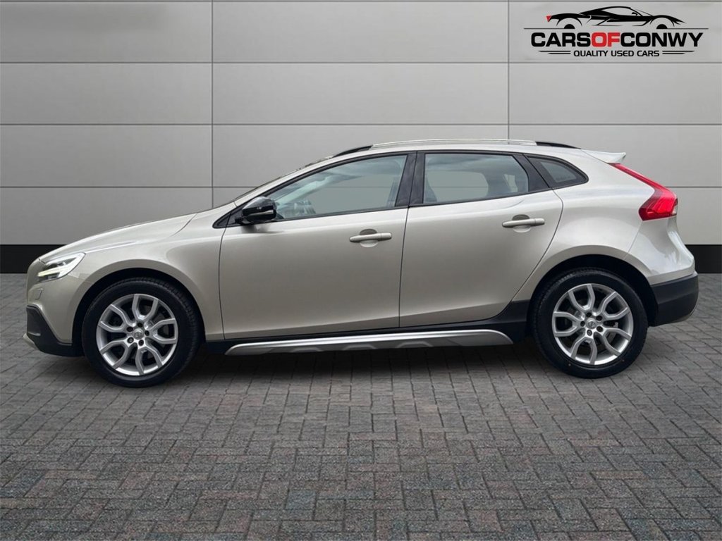 Used Volvo V40 2017 for sale - 78213010: Photo 5