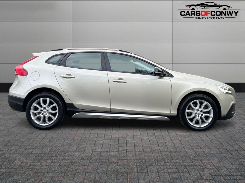 Used Volvo V40 2017 for sale - 78213010: Photo 7