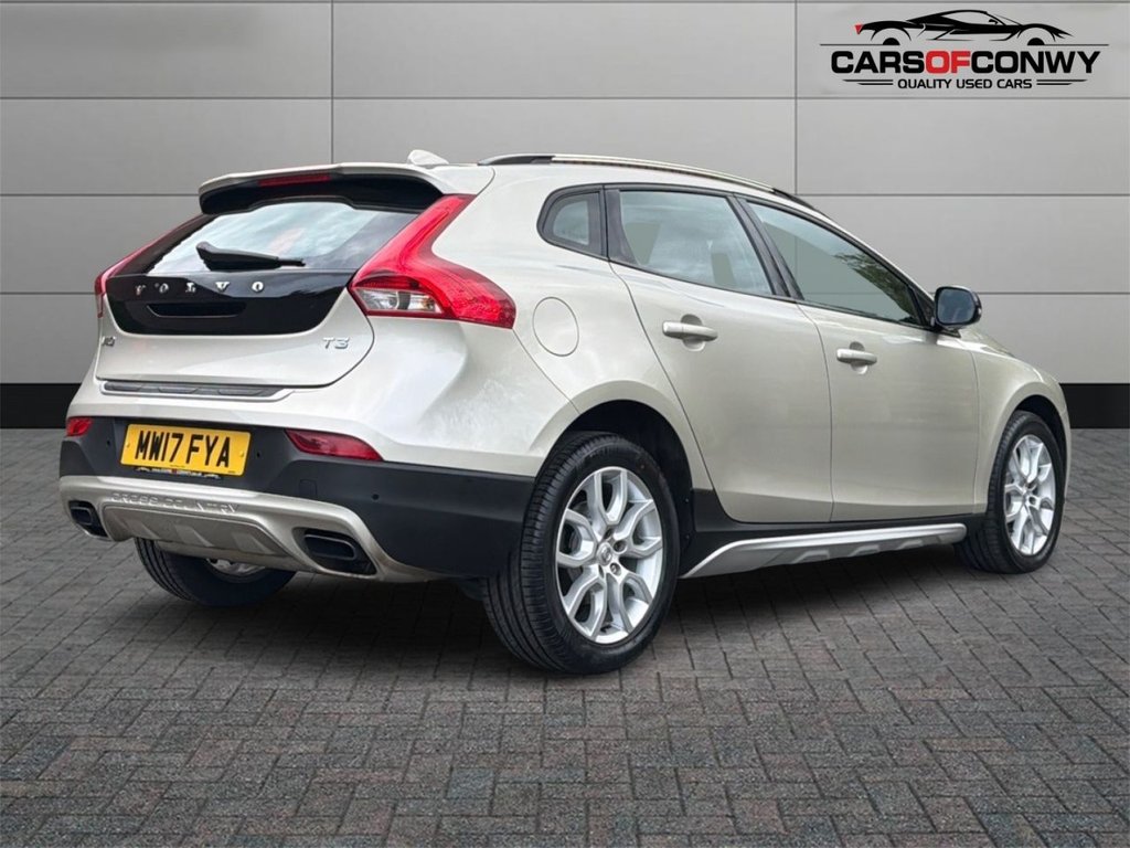 Used Volvo V40 2017 for sale - 78213010: Photo 8