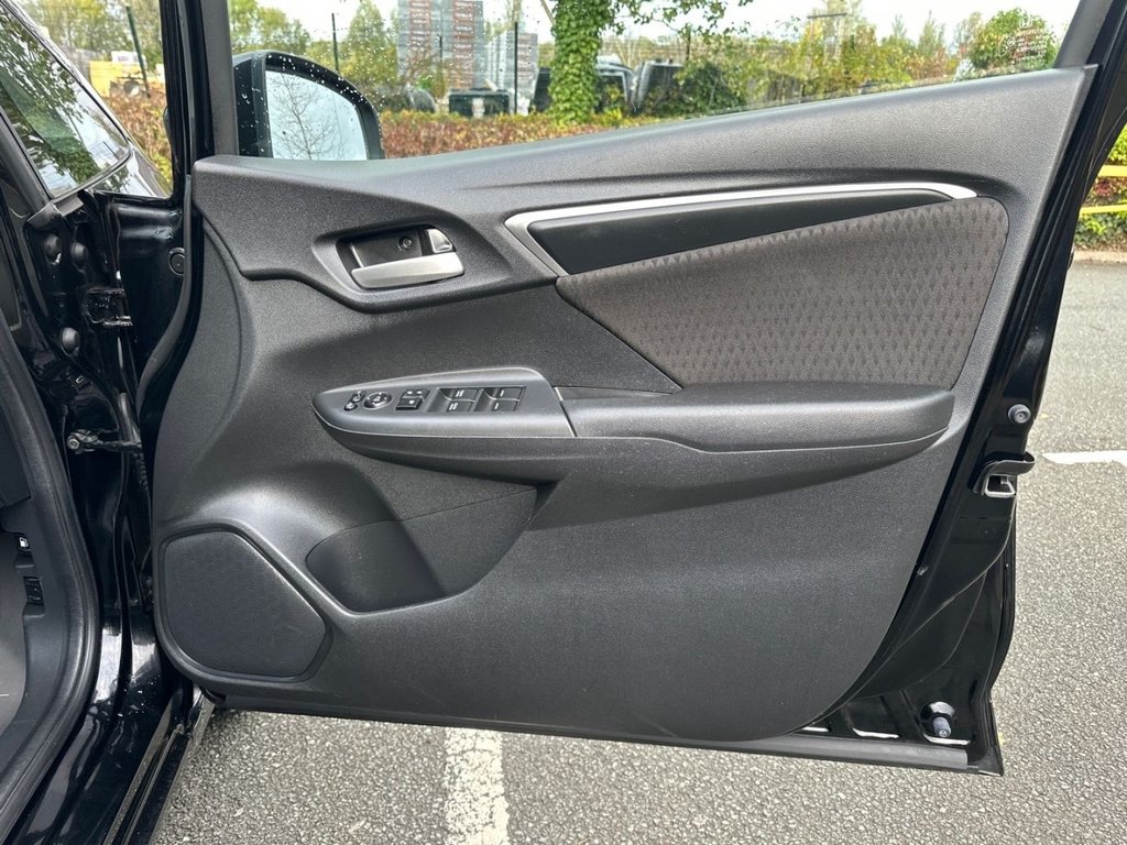 Used Honda Jazz 2018 for sale - 76185077: Photo 23