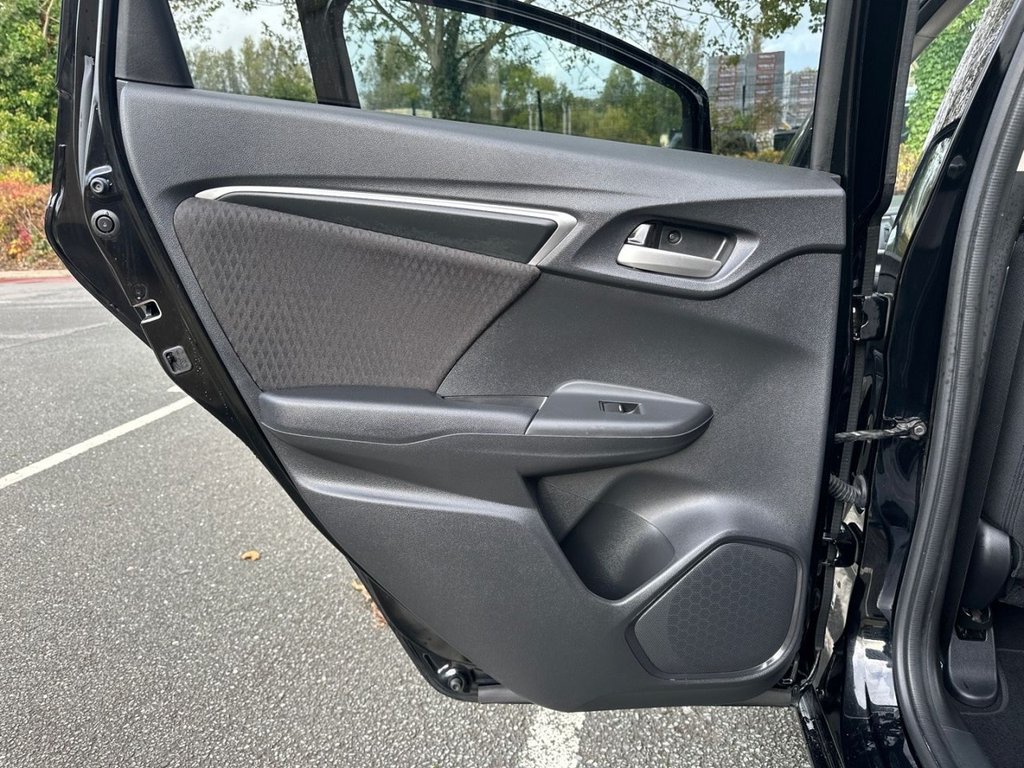 Used Honda Jazz 2018 for sale - 76185077: Photo 26